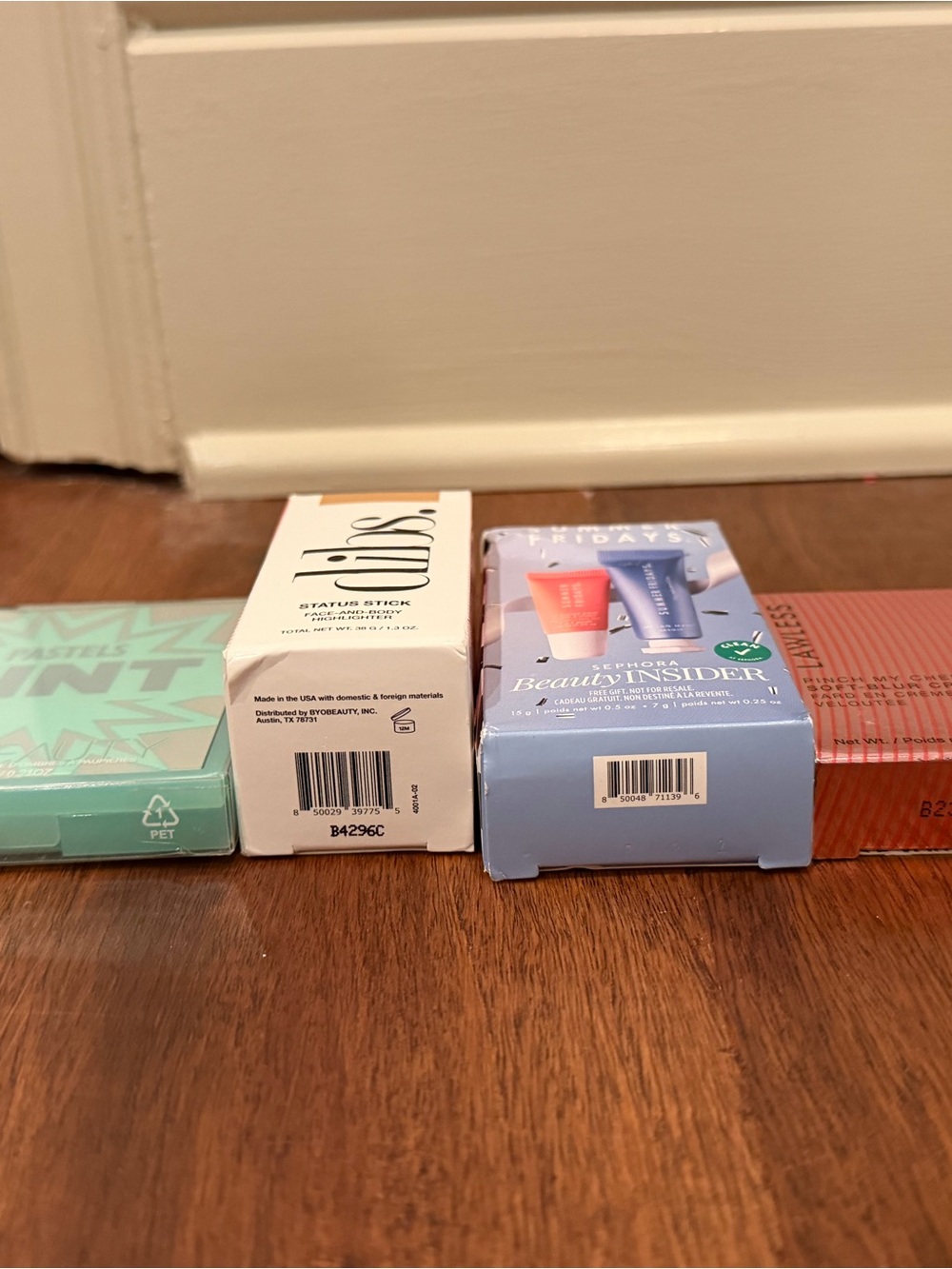 Makeup Bundle - Picture 7 of 7